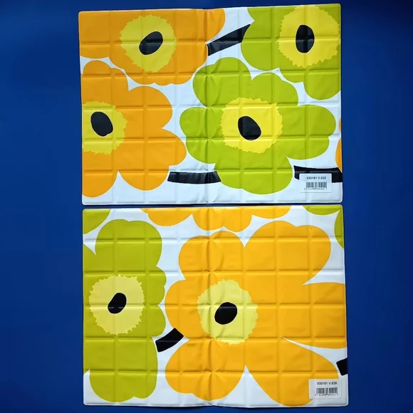 NWT VTG Set of 2 Marimekko "Unikko" Yellow and Green Floral Vinyl Placemats - Picture 3 of 5